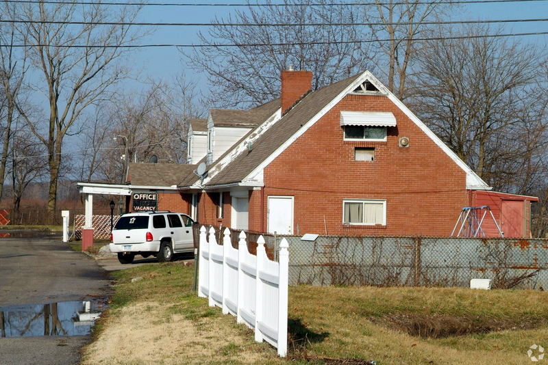 Grand Motel - Real Estate Listing Photo